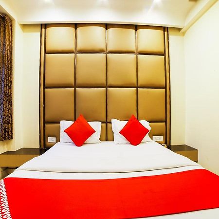 ניו דלהי Oyo 78699 Hotel Klick International מראה חיצוני תמונה